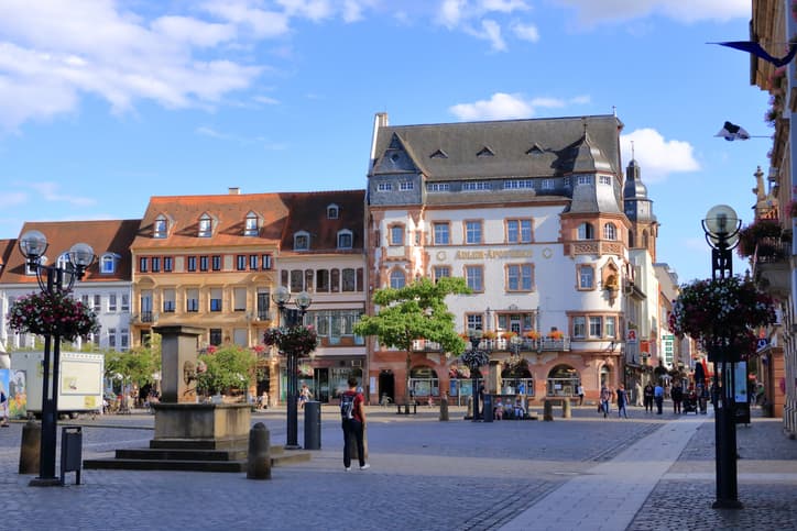 Rechtsanwalt für digitale Vertragsgestaltung und IT-Verträge in Landau